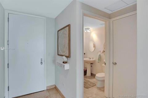 801 Brickell Key Blvd #2807, Miami, FL 33131 photo 15