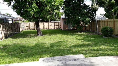 521 E 30th St, Hialeah, FL 33013 photo 2