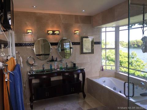 760 W 80th St, Hialeah, FL 33014 photo 8