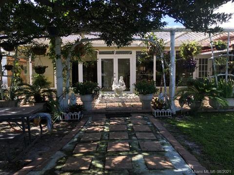 760 W 80th St, Hialeah, FL 33014 photo 3