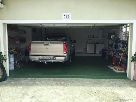 760 W 80th St, Hialeah, FL 33014 photo 10