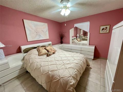 1105 W 33rd Pl, Hialeah, FL 33012 photo 8