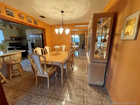 1105 W 33rd Pl, Hialeah, FL 33012 photo 5