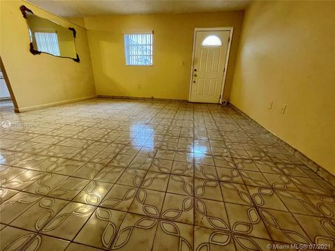 1105 W 33rd Pl, Hialeah, FL 33012 photo 10