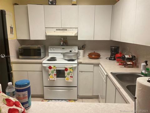1900 W 68th St #E202, Hialeah, FL 33014 photo 2