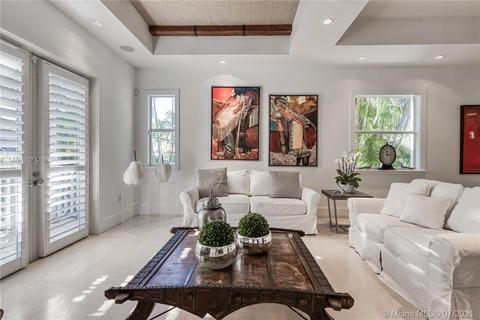 325 Hampton Ln, Key Biscayne, FL 33149 photo 3