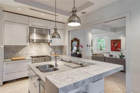 325 Hampton Ln, Key Biscayne, FL 33149 photo 10