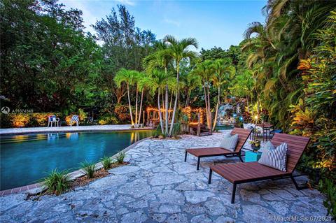 186 Edgewater Dr, Coral Gables, FL 33133 photo 1