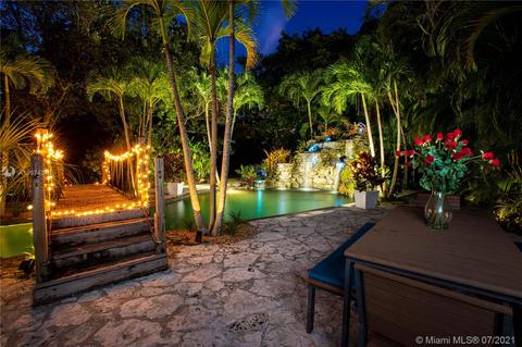 186 Edgewater Dr, Coral Gables, FL 33133 photo 2
