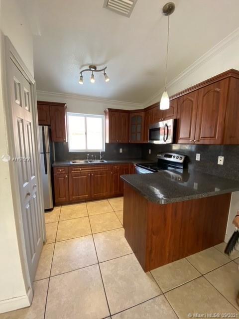 2270 W 74th St #201-6, Hialeah, FL 33016 photo 5