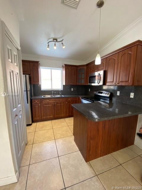2270 W 74th St #201-6, Hialeah, FL 33016 photo 10