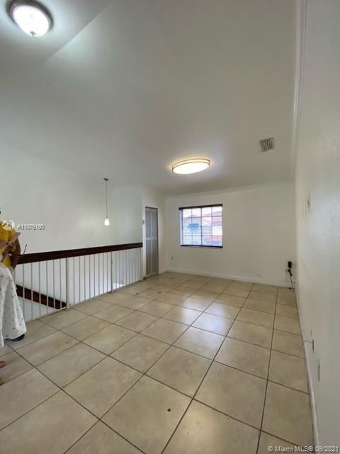 2270 W 74th St #201-6, Hialeah, FL 33016 photo 8