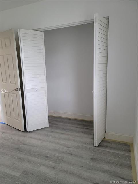930 E 40th St, Hialeah, FL 33013 photo 7