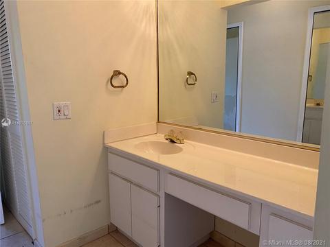 151 E 53rd Ter, Hialeah, FL 33013 photo 19
