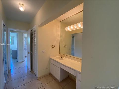 151 E 53rd Ter, Hialeah, FL 33013 photo 16