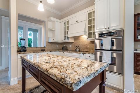270 Buttonwood Dr, Key Biscayne, FL 33149 photo 12