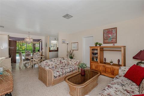 5300 W 14th Ct, Hialeah, FL 33012 photo 3