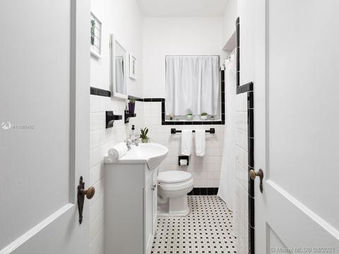 1424 Alberca St, Coral Gables, FL 33134 photo 14
