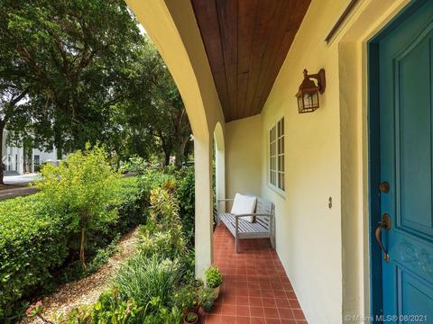1424 Alberca St, Coral Gables, FL 33134 photo 5