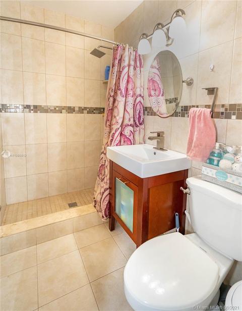 650 E 16th Pl, Hialeah, FL 33010 photo 17