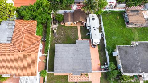 650 E 16th Pl, Hialeah, FL 33010 photo 3