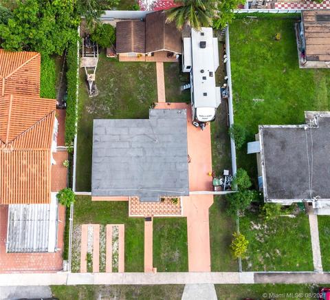 650 E 16th Pl, Hialeah, FL 33010 photo 4