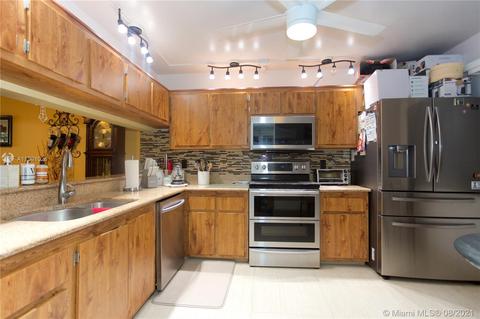 8010 Hampton Blvd #207, North Lauderdale, FL 33068 photo 3