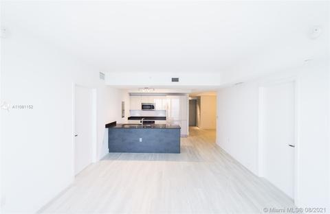 1010 Brickell Ave #4403, Miami, FL 33131 photo 4