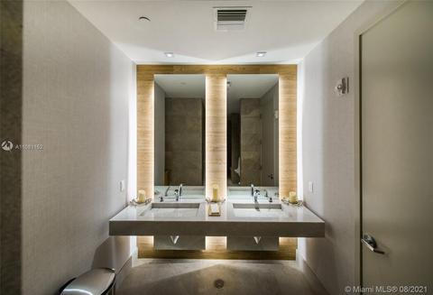 1010 Brickell Ave #4403, Miami, FL 33131 photo 44
