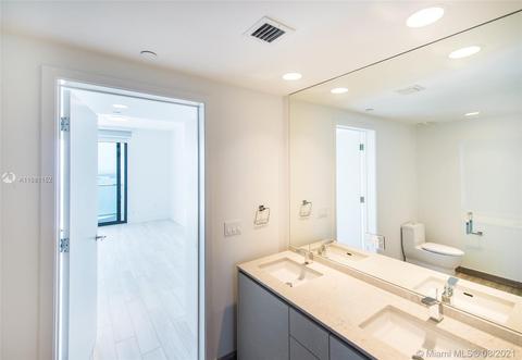 1010 Brickell Ave #4403, Miami, FL 33131 photo 20
