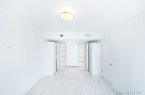 1010 Brickell Ave #4403, Miami, FL 33131 photo 19