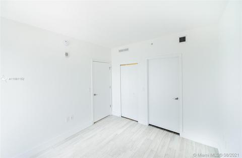 1010 Brickell Ave #4403, Miami, FL 33131 photo 27
