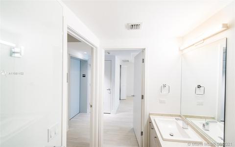 1010 Brickell Ave #4403, Miami, FL 33131 photo 16