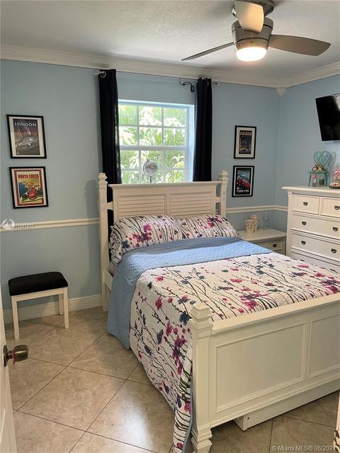 3295 W 9th Ave, Hialeah, FL 33012 photo 12