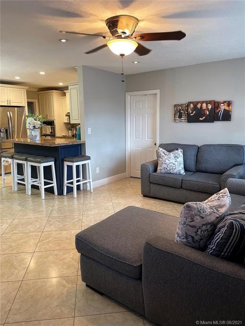 3295 W 9th Ave, Hialeah, FL 33012 photo 6