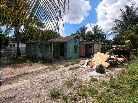 748 E 23rd St, Hialeah, FL 33013 photo 3