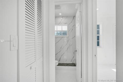 481 E 42nd St, Hialeah, FL 33013 photo 14