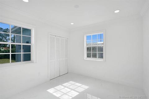 481 E 42nd St, Hialeah, FL 33013 photo 17