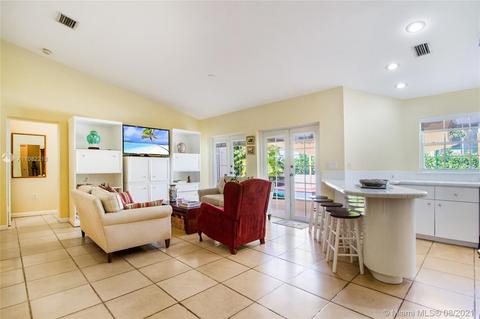 560 Hampton Ln, Key Biscayne, FL 33149 photo 8