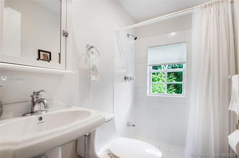 560 Hampton Ln, Key Biscayne, FL 33149 photo 15