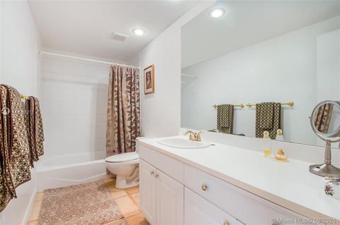 560 Hampton Ln, Key Biscayne, FL 33149 photo 17