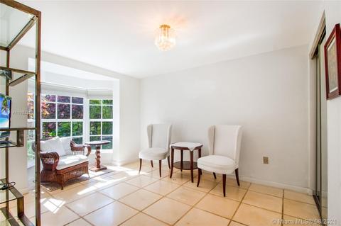 560 Hampton Ln, Key Biscayne, FL 33149 photo 16