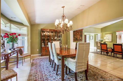 560 Hampton Ln, Key Biscayne, FL 33149 photo 5