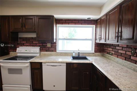 509 SW 2nd Ave, Okeechobee, FL 34974 photo 4