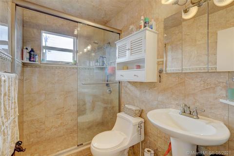 685 E 2nd Ave, Hialeah, FL 33010 photo 13
