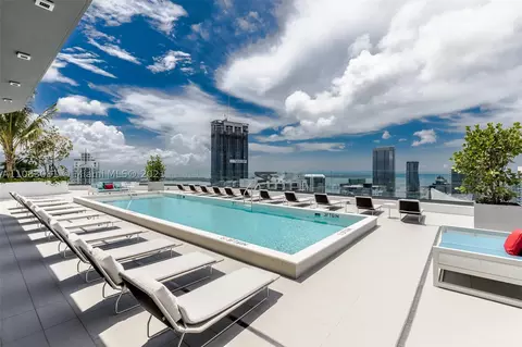 45 SW 9th St #2207, Miami, FL 33130