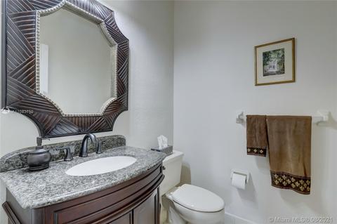 2960 E Budd Dr, Hollywood, FL 33026 photo 23