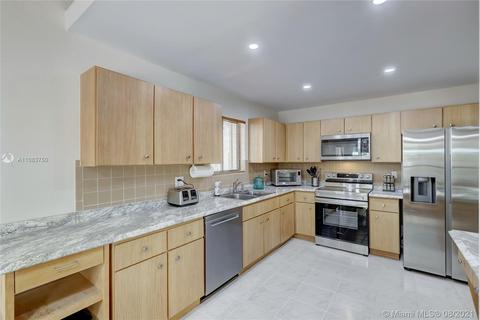 2960 E Budd Dr, Hollywood, FL 33026 photo 19