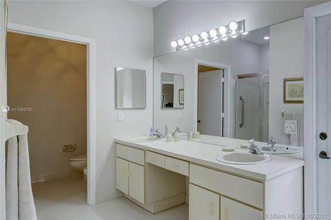 2960 E Budd Dr, Hollywood, FL 33026 photo 27
