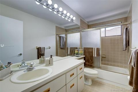 2960 E Budd Dr, Hollywood, FL 33026 photo 46